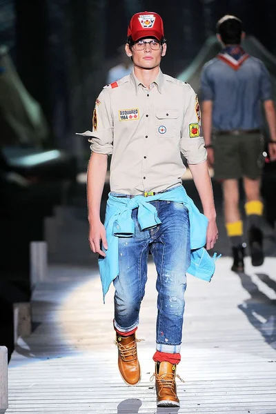 Look 29